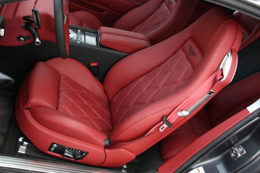 Интерьер Bentley Continental GT Speed 2007 года  (фото 16 из 86)
